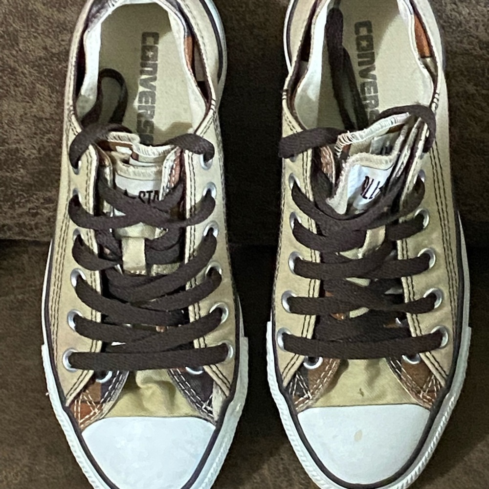 WOMENS CONVERSE ALL STAR SHOES SIZE 7